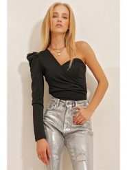 Trend Alaçatı Stili Bluzka w kolorze czarnym rozmiar: L. Czarne bluzki Trend Alaçatı Stili, l, bez wzorów, bez kołnierzyka, bez ramiączek. Za 74.28 zł.