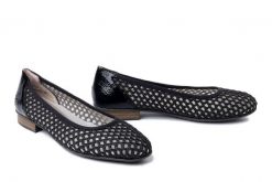 RIEKER 51960-00 black, baleriny damskie. Czarne baleriny Rieker, bez wzorów, bez obcasa, na obcasie, bez zapięcia. Za 299.90 zł.