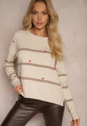 Beżowy Sweter w Paski Ozdobiony Haftowanymi Sercami Nerissea. Brązowe swetry Renee, bez wzorów, casualowe, bez ramiączek. W wyprzedaży za 71.99 zł.
