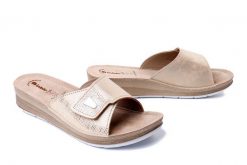 INBLU FC-53 054 platynowy, klapki damskie. Żółte klapki Inblu, bez wzorów, bez obcasa, bez zapięcia. Za 79.99 zł.