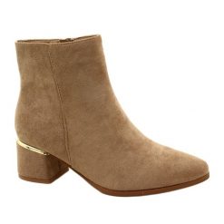 Evento Zamszowe Botki ze złotą Ozdobą Beżowe 23BT35-6420 beżowy. Brązowe botki z aplikacjami, ze skóry ekologicznej, eleganckie, bez obcasa, na obcasie, bez zapięcia. W wyprzedaży za 93.34 zł.