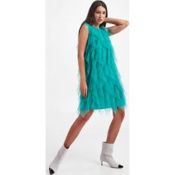 Sukienka TWINSET. Zielone sukienki Twinset Milano, bez wzorów, z tiulu, bez kołnierzyka, bez ramiączek. Za 979.00 zł.