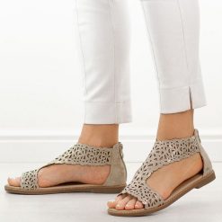 Złote sandały damskie M.Daszyński 24148-2 26. Żółte sandały M.Daszyński, bez wzorów, z jeansu, eleganckie, bez obcasa, na płaskiej podeszwie, bez zapięcia. Za 169.00 zł.