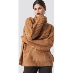 NA-KD Trend Sweter z grubej dzianiny - Beige. Brązowe swetry NA-KD Trend, z dzianiny. Za 161.95 zł.