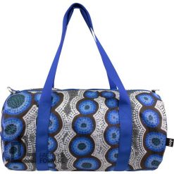 Torba LOQI Weekender Artist Kirsten Nangala Egan Water Dreaming niebieska z recyklingu. Niebieskie torby podróżne LOQI, bez wzorów. Za 188.00 zł.