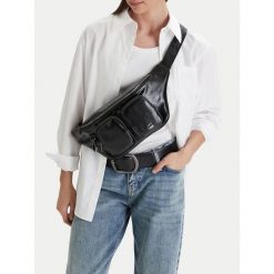 Torebka G-Star Raw. Czarne torebki klasyczne G-Star Raw, bez wzorów, retro, bez dodatków. Za 219.99 zł.