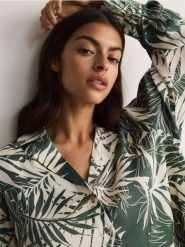 Koszula ze wzorem - jasnozielony. Zielone koszule Reserved, l, bez wzorów, z tkaniny, bez kołnierzyka, bez ramiączek. W wyprzedaży za 69.99 zł.