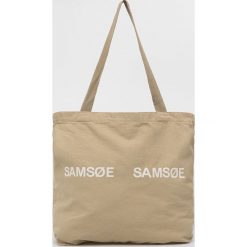 Samsoe Samsoe torebka kolor beżowy. Brązowe shopper bag Samsøe & Samsøe, bez wzorów, na ramię, z nadrukiem, bez dodatków. Za 179.99 zł.