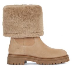 Botki Geox. Brązowe botki Geox, bez wzorów, bez obcasa, na płaskiej podeszwie, bez zapięcia. Za 529.99 zł.