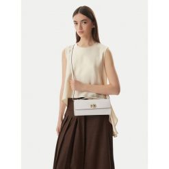 Torebka Furla. Białe torebki klasyczne Furla, bez wzorów, klasyczne, bez dodatków. Za 1,009.00 zł.