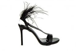 Sandały Bayla-159 4661 076-P Czarny Lico 159147, Skóra naturalna - 38. Czarne sandały Bayla, bez wzorów, z materiału, eleganckie, bez obcasa, na platformie, bez zapięcia. W wyprzedaży za 224.10 zł.