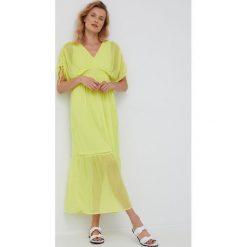 Vero Moda sukienka kolor żółty maxi rozkloszowana. Żółte sukienki Vero Moda, l, bez wzorów, bez kołnierzyka, bez ramiączek, maxi, rozkloszowane. W wyprzedaży za 189.99 zł.