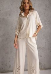 Beżowy Boho Komplet z Bawełną Koszula i Spodnie z Ażurowymi Zdobieniami Runesa. Brązowe koszule Renee, m, z aplikacjami, z bawełny, boho, bez kołnierzyka, bez ramiączek. Za 149.99 zł.