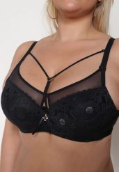 Czarny Koronkowy Biustonosz Full Cup z Regulowanymi Ramiączkami Nestalily. Czarne biustonosze Renee, bez wzorów, z koronki. W wyprzedaży za 39.99 zł.