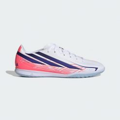 Halowe buty piłkarskie F50 Hyperfast Club. Białe buty treningowe adidas, bez wzorów, z gumy, bez zapięcia, do piłki nożnej. Za 259.00 zł.