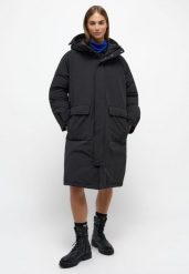 DAMSKA KURTKA ZIMOWA PIKOWANA MUSTANG Long Parka Moonless Night 1014581 4137. Brązowe płaszcze Mustang, na zimę, xs, bez wzorów, z bawełny, eleganckie, bez kaptura. W wyprzedaży za 219.99 zł.