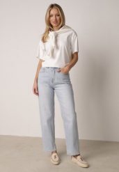 Niebieskie Bawełniane Jeansy o Kroju Mom Fit z Wysokim Stanem i Paskiem Pribena. Niebieskie jeansy Born2be, l, bez wzorów, z bawełny, klasyczne, z podwyższonym stanem. Za 129.99 zł.