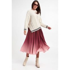 Sweter Eburnea WEEKEND MAX MARA. Brązowe swetry Weekend Max Mara, xs, bez wzorów, prążkowane, bez ramiączek. Za 989.00 zł.