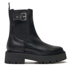 Sztyblety KARL LAGERFELD. Czarne botki KARL LAGERFELD, bez wzorów, bez obcasa, na płaskiej podeszwie, bez zapięcia. Za 769.99 zł.