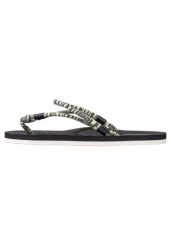 Japonki damskie Beco | Czarny/biały. Czarne japonki BECO, bez wzorów, z materiału, eleganckie. Za 222.99 zł.