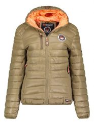 Maison Montaigne Kurtka pikowana "Bambmai" w kolorze beżowym rozmiar: M. Brązowe kurtki Maison Montaigne, m, z aplikacjami, bez kaptura. Za 152.99 zł.