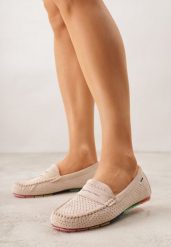 Beżowe Ażurowe Mokasyny ze Skórzaną Wkładką Ozdobione Przeszyciami Sylilise. Brązowe mokasyny Born2be, w ażurowe wzory, z jeansu. Za 99.99 zł.