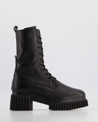 BOTKI DAMSKIE 769-002FY V NERO. Botki Venezia, bez wzorów, ze skóry, bez obcasa, bez zapięcia. Za 369.00 zł.