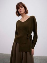 BGN Kardigan w kolorze khaki rozmiar: 34. Brązowe swetry BGN, bez wzorów, z wełny, bez ramiączek. Za 78.99 zł.