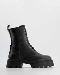 CZARNE BOTKI 027352 BLACK. Czarne botki Venezia, bez wzorów, ze skóry, bez obcasa, bez zapięcia. Za 319.00 zł.