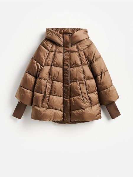 Pikowana kurtka z kapturem - brązowy. Brązowe kurtki Reserved, l, bez wzorów, z tkaniny, z kapturem. Za 279.99 zł.