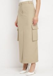 Beżowa Spódnica w Stylu Utility z Kieszeniami i Rozcięciem na Przodzie Temari. Brązowe spódnice Born2be, na co dzień, l, bez wzorów, eleganckie, maxi, koszulowe. Za 74.99 zł.