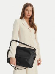 Coccinelle Torebka U6C Coccinellegretel E1 U6C 13 04 01 Czarny. Czarne torebki klasyczne Coccinelle, bez wzorów, ze skóry, bez dodatków. Za 1,599.00 zł.