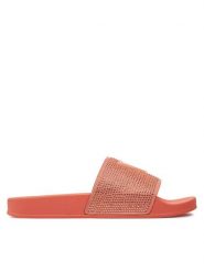 Guess Klapki E4GZ25 BB00F Pomarańczowy. Brązowe klapki Guess, z aplikacjami, z materiału, bez obcasa, bez zapięcia. Za 239.99 zł.
