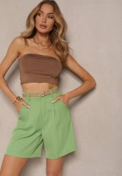 Zielone Szorty z Wiskozą w Eleganckim Stylu z Paskiem Relemira. Zielone szorty Renee, bez wzorów, z materiału, eleganckie. W wyprzedaży za 67.99 zł.