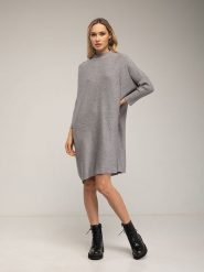 Tantra Sukienka w kolorze szarym rozmiar: onesize. Szare sukienki Tantra, bez wzorów, bez kołnierzyka, bez ramiączek, midi. Za 173.99 zł.