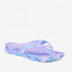 Damskie klapki Coqui. Fioletowe klapki Coqui, bez wzorów, sportowe, bez obcasa, bez zapięcia. Za 134.99 zł.