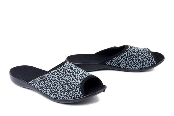 BEFADO 255D 004 niebieski, kapcie damskie. Niebieskie kapcie Befado, bez wzorów. Za 64.99 zł.