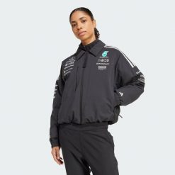 Bluza Mercedes - AMG Petronas Formula One Team. Białe bluzy adidas, m, bez wzorów, z materiału, bez kaptura. Za 899.00 zł.