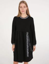 Czarna sukienka z bawełny. Czarne sukienki Unisono, s, bez wzorów, z bawełny, bez kołnierzyka, bez ramiączek. Za 149.00 zł.