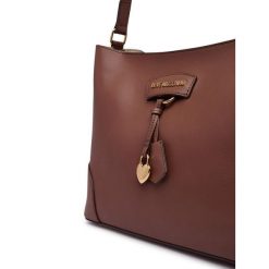 Torebka LOVE MOSCHINO. Brązowe torebki klasyczne Love Moschino, bez wzorów, klasyczne, bez dodatków. Za 1,009.00 zł.