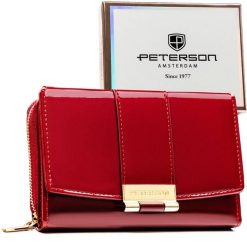 Bordowy, poziomy portfel damski wykonany z lakierowanej skóry ekologicznej - Peterson. Czerwone portfele Peterson, bez wzorów, ze skóry ekologicznej. Za 99.99 zł.