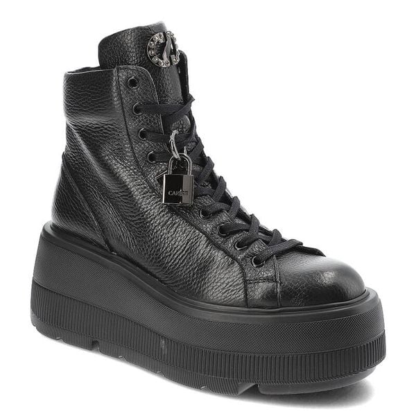 Czarne Sneakersy Carinii Damskie Buty Na Platformie. Czarne kozaki Carinii, bez wzorów, z jeansu, eleganckie, bez obcasa, na obcasie, bez zapięcia. Za 559.00 zł.