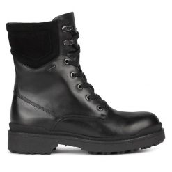 Botki Geox. Czarne botki Geox, bez wzorów, bez obcasa, na płaskiej podeszwie, bez zapięcia. Za 479.99 zł.
