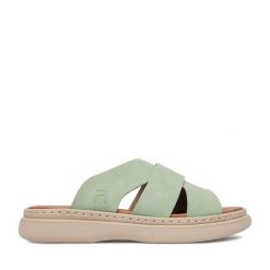 Klapki Rieker. Zielone klapki Rieker, bez wzorów, bez obcasa, bez zapięcia. Za 259.99 zł.