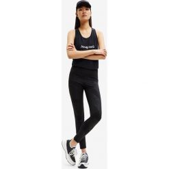 Desigual legginsy damskie kolor czarny z nadrukiem. Czarne legginsy Desigual, bez wzorów, z dzianiny. Za 329.99 zł.