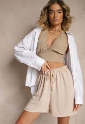 Beżowe Szorty z Wiskozą High Waist Puvione. Brązowe szorty Renee, bez wzorów, z wiskozy. W wyprzedaży za 23.99 zł.