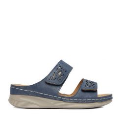 Klapki Go Soft. Niebieskie klapki GO SOFT, bez wzorów, bez obcasa, bez zapięcia. Za 89.99 zł.