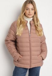 Różowa Pikowana Kurtka o Prostym Kroju z Niską Stójką Zeniva. Czerwone kurtki Born2be, plus size, bez wzorów, z dzianiny, bez kaptura. Za 89.99 zł.