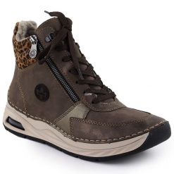 Botki damskie z panterką brązowe Rieker 44565-25. Brązowe botki Rieker, bez wzorów, ze skóry ekologicznej, bez obcasa, bez zapięcia. Za 259.35 zł.