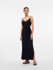 Vero Moda Sukienka w kolorze czarnym rozmiar: M. Czarne sukienki Vero Moda, m, bez wzorów, z tkaniny, bez kołnierzyka, bez ramiączek, maxi. Za 110.29 zł.